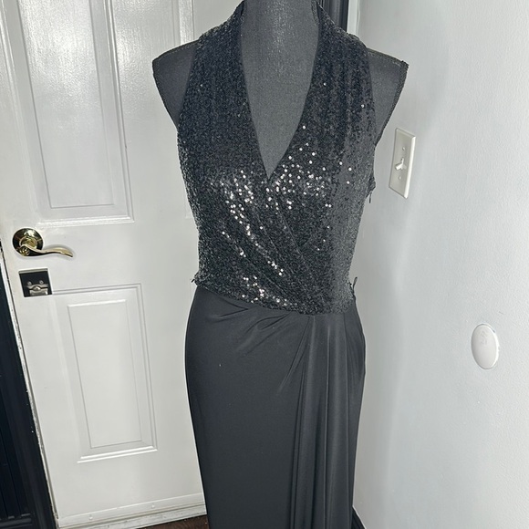 Ralph Lauren Elegant Black Sequin Full Length Gown - Picture 4 of 13